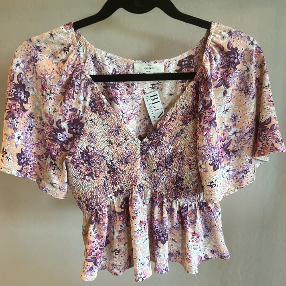NWT Entro Floral Print Blouse. Size S